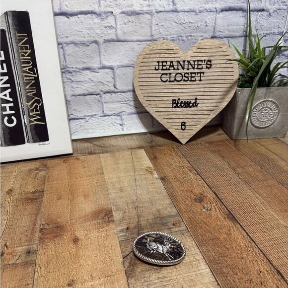 Running Jumping Deer in Nature Vintage Nocona Belt Buckle W/  camouflage backing - Picture 10 of 10